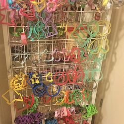 Standing shelf with wheels