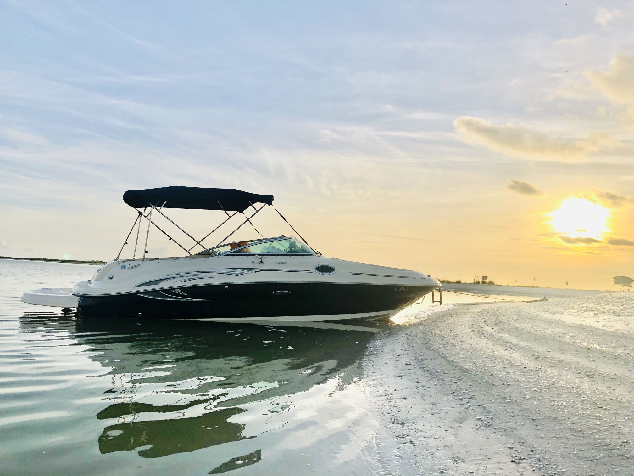 2005 Sea Ray Sundeck 240