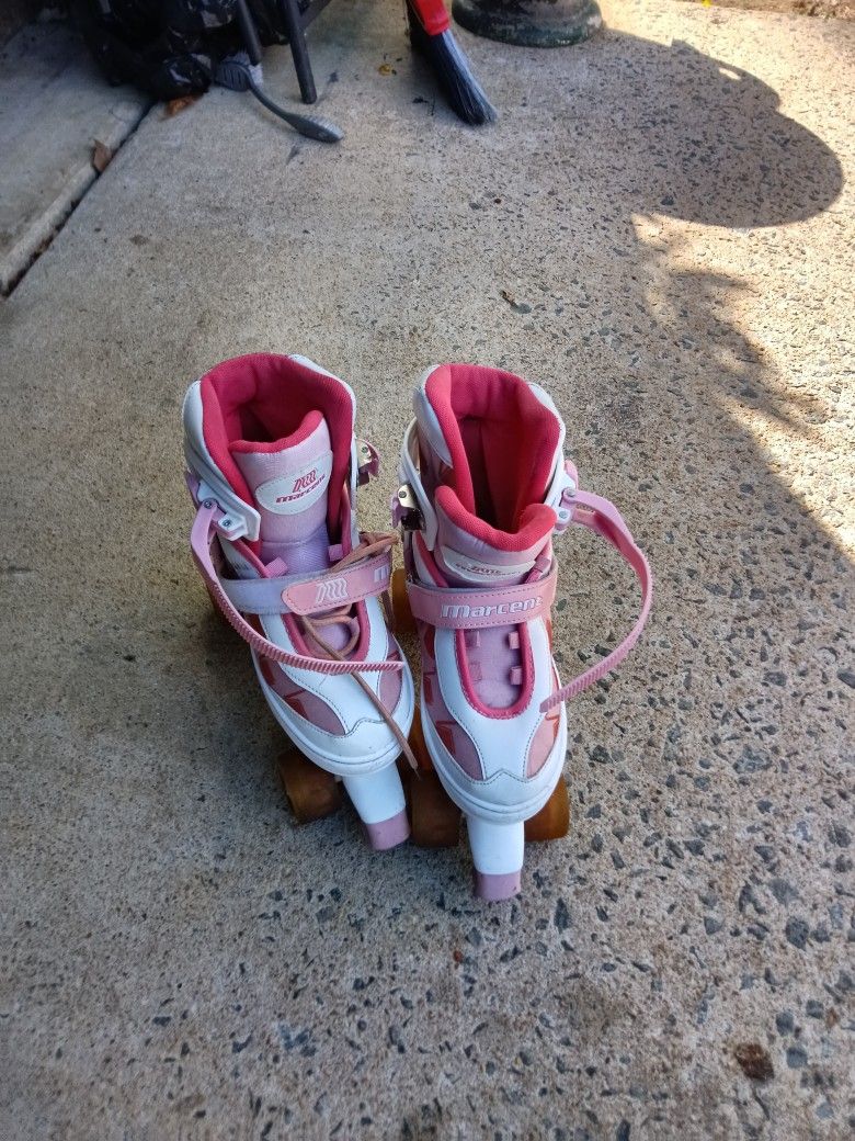 Size 4 Roller Skates Wheels Light Up At Night