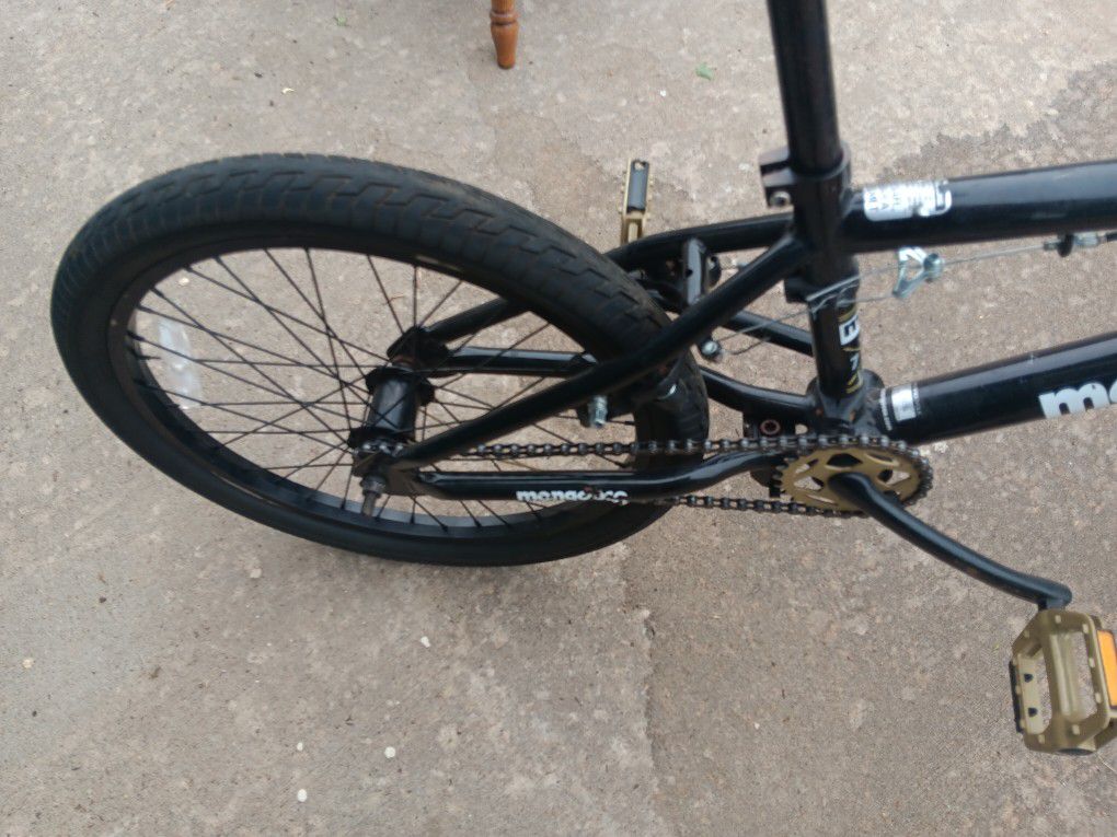 Mongoose Brawler 20 Inch BMX Bike