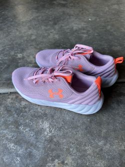 Under Armour Womens Charged Running Shoe 7.5W