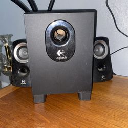 Logitech Subwoofer & Speakers portable