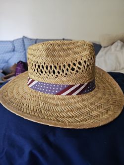 Field and Stream Straw Hat with American Flag Band. Medium