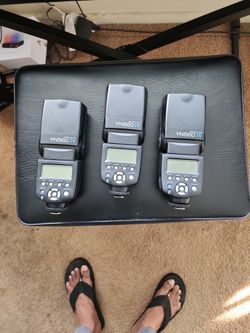 Yongnuo Flashes 560 Iv