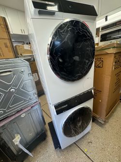 NEW BOSCH 24” WASHER AND DRYER. SOLD AS A PAIR ONLY. INCLUDING A 3 YEAR EXTENDED WARRANTY ON BOTH 6/6/26