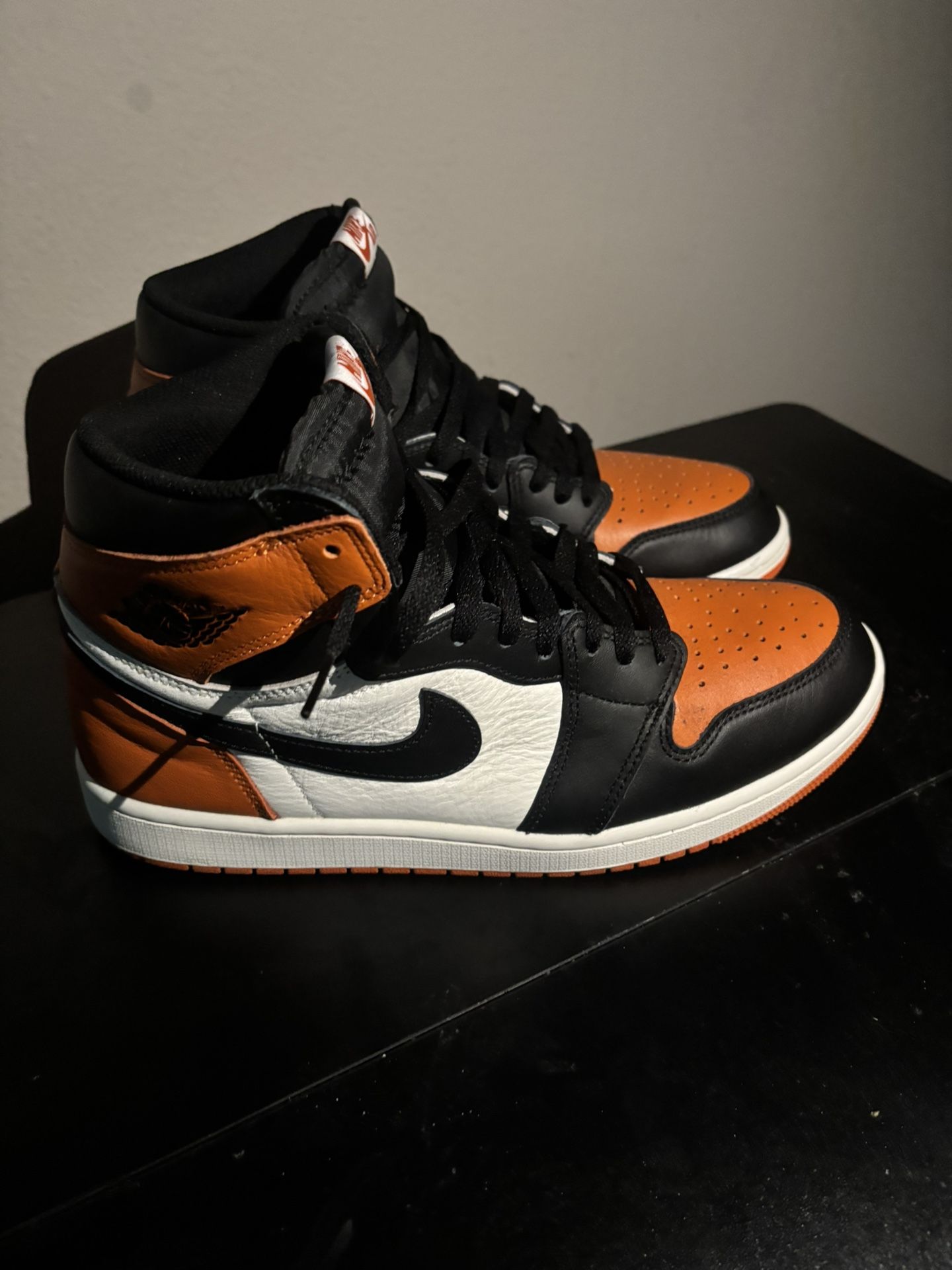 Jordan 1 Retro High OG shattered Backboard