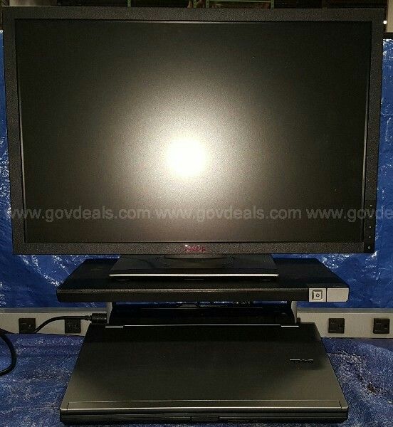 Core I5 Dell Latitude E6410 W/ Dock & 22" Monitor w/Soundbar