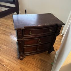 Full size bedroom set