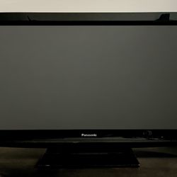 Panasonic Viera 42-Inch 1080p Plasma TV - PERFECT BLACK - GREAT PICTURE QUALITY
