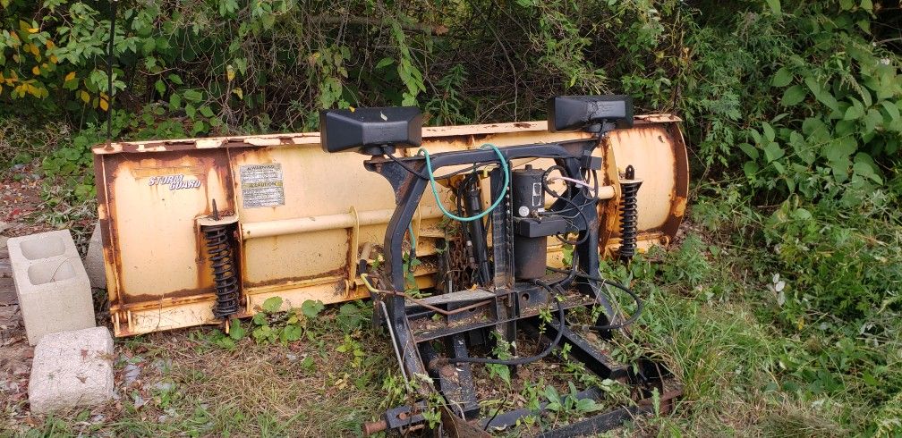Fisher Minute Mount 2. 7.6 Snow Plow . Works Great