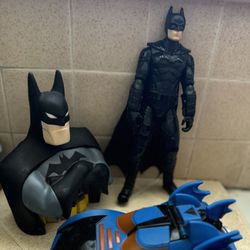 Batman !!!!! Lot DC Comics Batman Large Figure Coin Box, Car And Large Figure