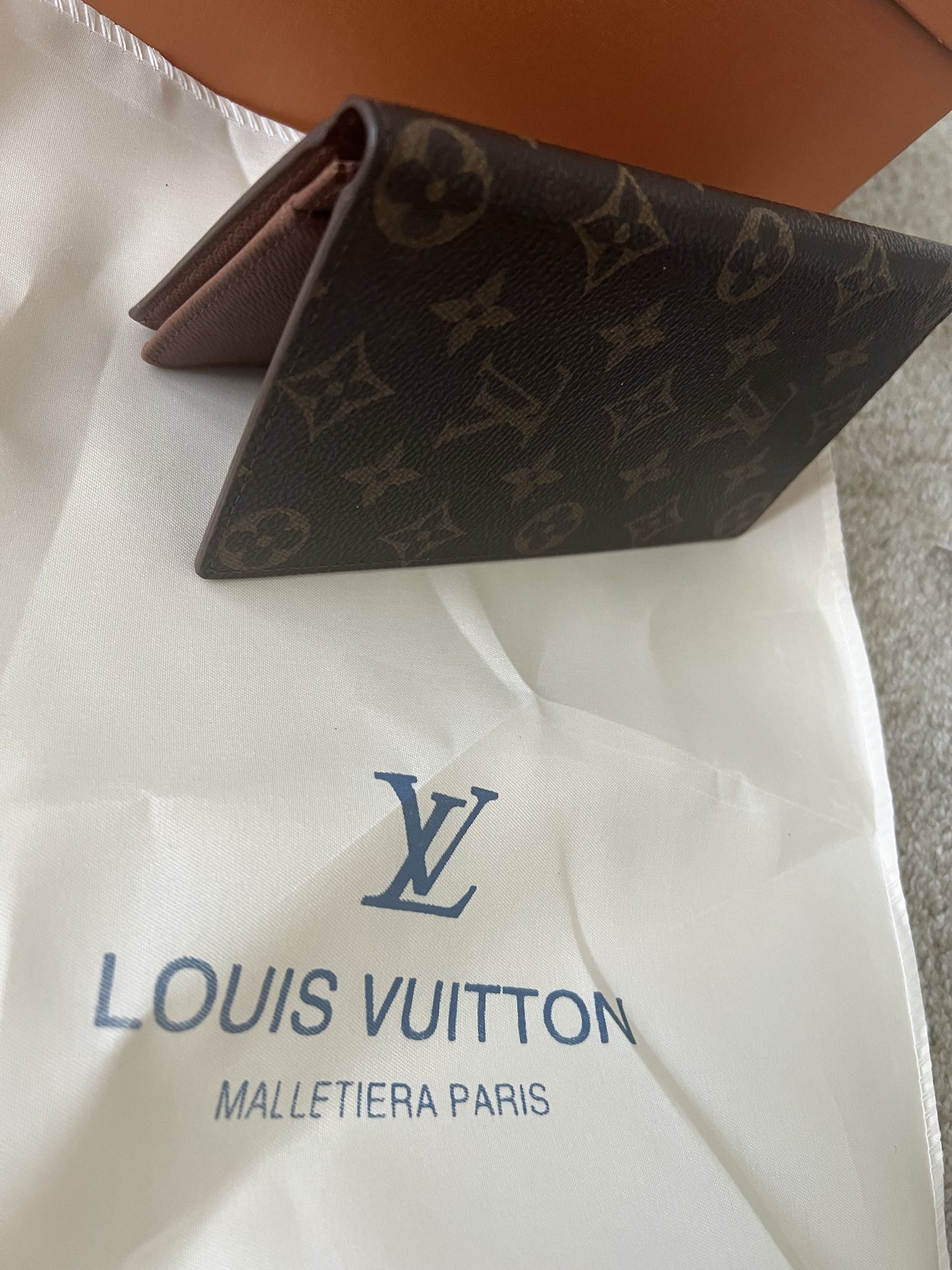 Louis Vuitton Monogram Montsouris MM Backpack for Sale in Lake Elsinore, CA  - OfferUp