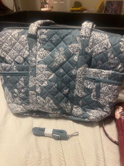 Vera Bradley overnight tote bag