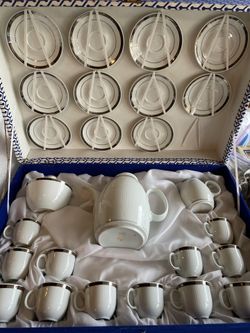 Espresso set in case