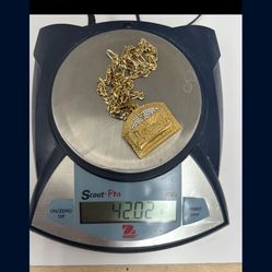 14k gold chain and pendant