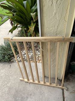 Evenflo Walk-thru Top Of Stairs Baby Gate