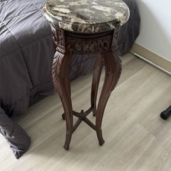 Vase Table
