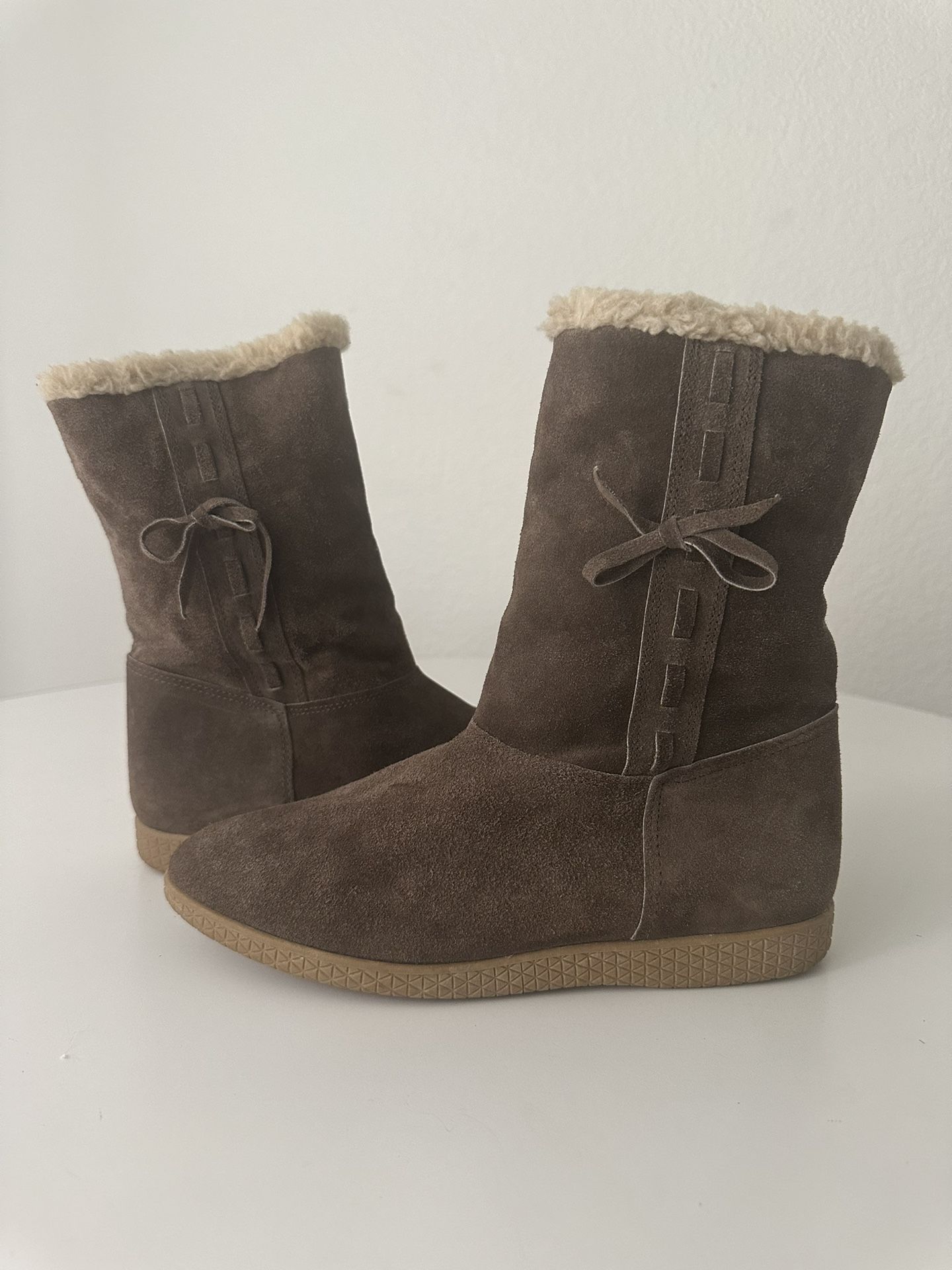 Women’s 7 Brown Suede Italy Fur Boots