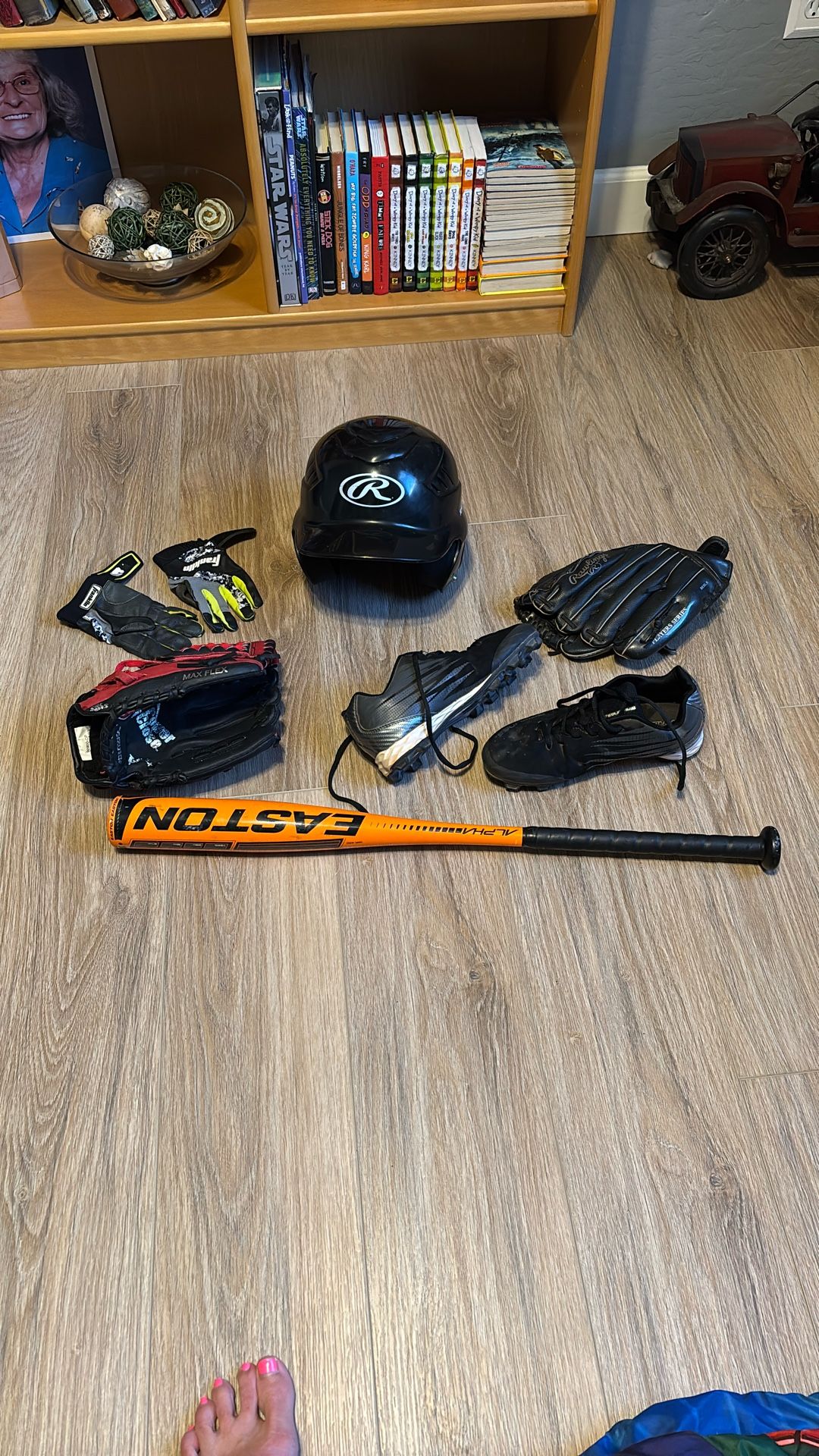 Youth Baseball Gear
