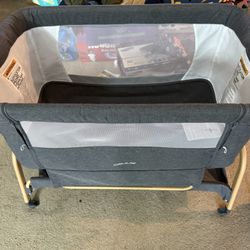 ANGELBLISS 3 in 1 Baby Bassinet - Moving Out Sale