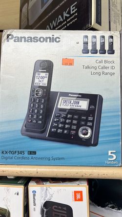 Panasonic digital cordless house phone with (( 5 headsets )))brand new
