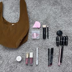 Lot of makeup (eyeshadow, lipstick, lip liner)