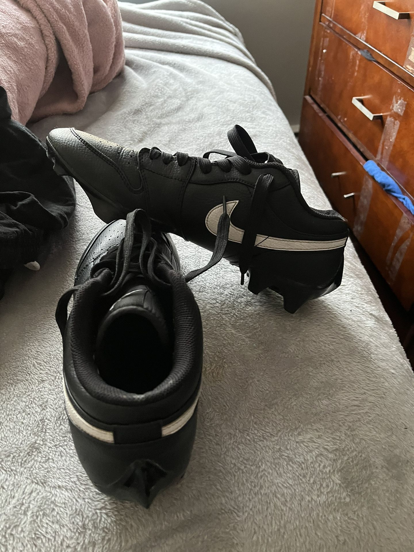 Black Jordan Cleats