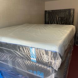 King Size Mattress Tempur Pedic LuxeBreeze Soft – Pure Cool Max | Direct From Factory | Same Day Pickup & Delivery Available