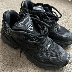 Balenciaga Runners Size 43