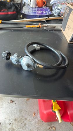 Propane Regulator with Hose
