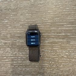 Apple Watch SE — 40mm — GPS + LTE