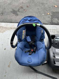 Maxi-Cosi Infant Carseat 
