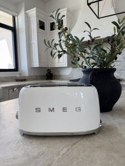 Smeg Toaster (4 Slice)