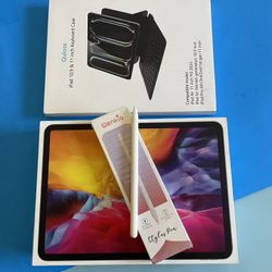 Apple iPad Pro 11” 2nd generation 128GB WiFi + Cellular / unlocked with keyboard and pencil 