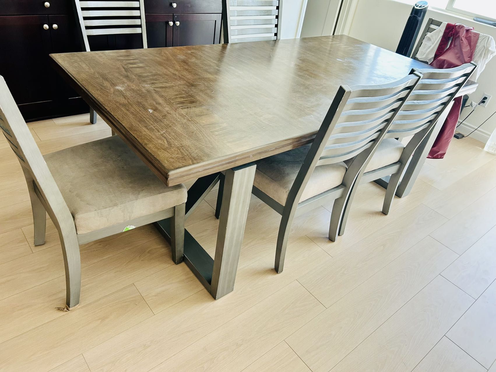 Dining table set