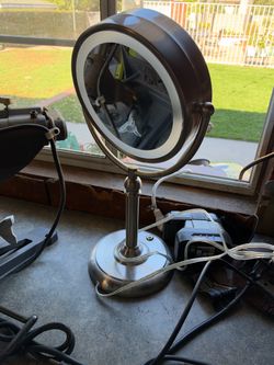 Light up mirror