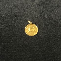 Round Sagitarius Pendant 22k Yellow Gold