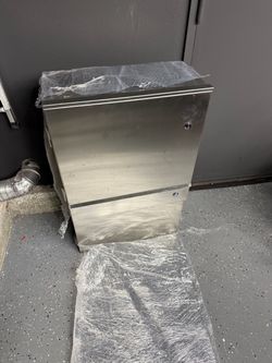 Bulloch - Outdoor rated Stainless Steel Pedestal Junction Box