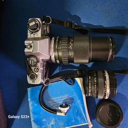 OLYMPUS OM10 35 MM CAMERA OLD SCHOOL -