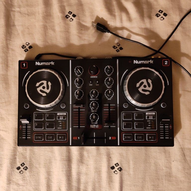 Numark Party Mix DJ Controller with Built In Light Show