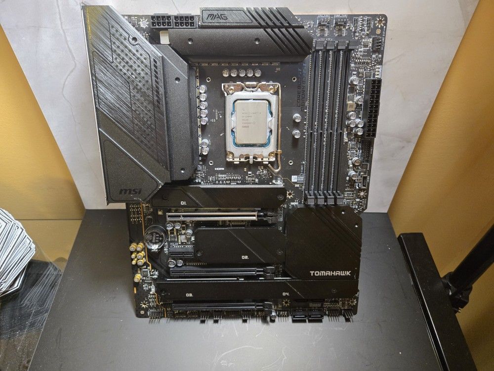 i9-12900K & MSI Z690 Tomahawk WiFi DDR4 Motherboard/CPU Combo