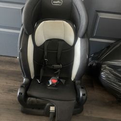 CAR SEAT 