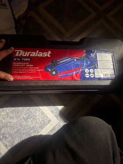 Duralast 2.5 ton hydraulic jack