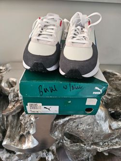 Puma Low-Top Sneakers with Box
