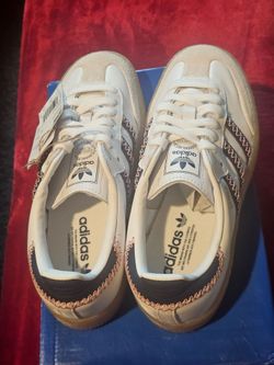5Y or 6W Adidas Sambas Low-Top Sneakers