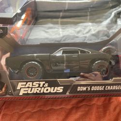 DOM'5 DODGE CHARGER R/T Die Cast