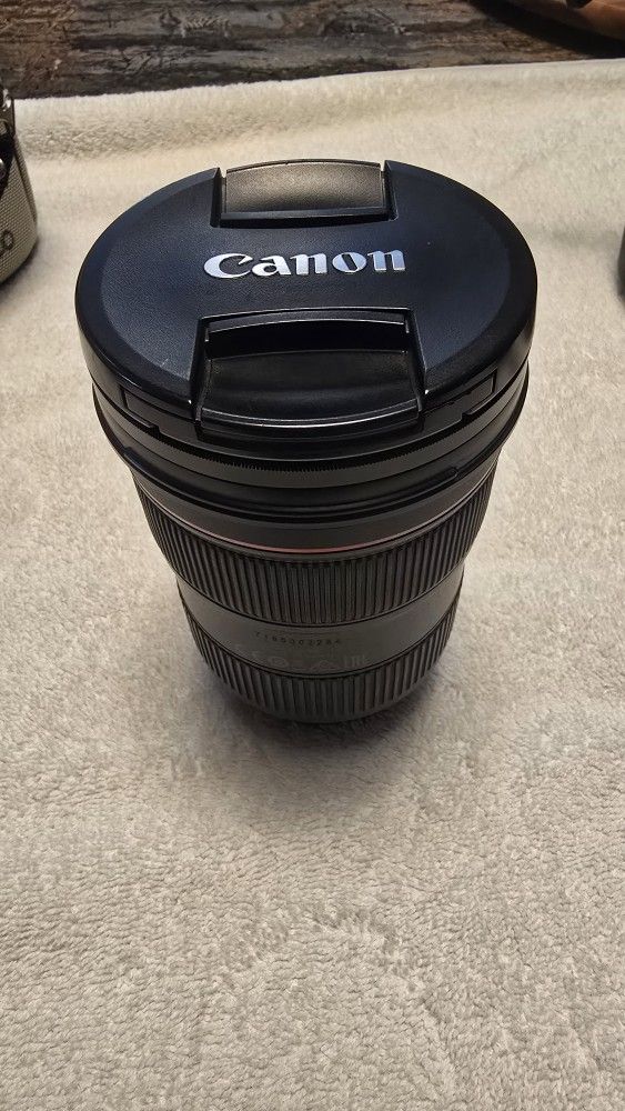 Canon  EF 24-70mm  2.8 L II USM