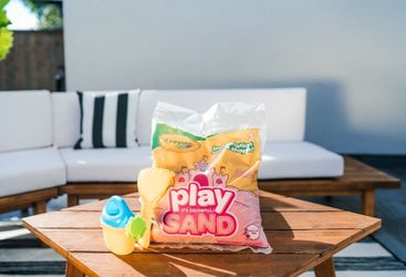 CRAYOLA COLORED PLAY SAND - 15 BAGS TOTAL - PINK , BLUE, GREEN