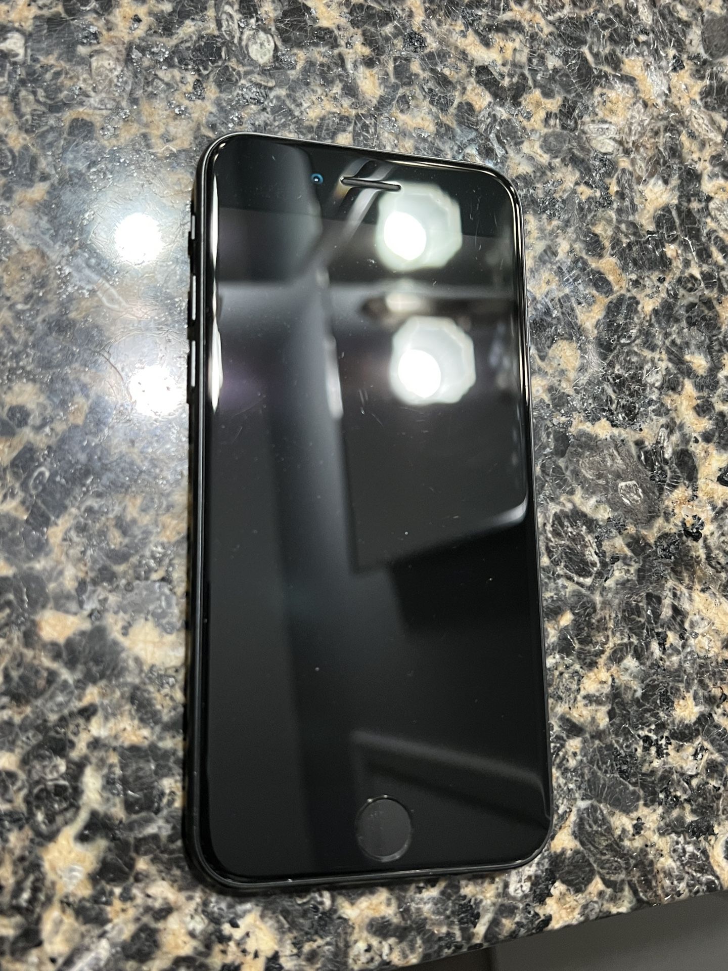 iPhone SE 64GB