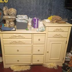 Crib And Changing Table In Good Condition 